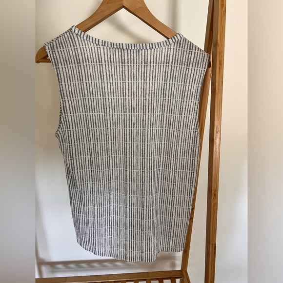 Athleta Breezy Muscle Tank. Size S. - Picture 3 of 4